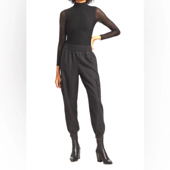 ALICE + OLIVIA DEDE SMOCKED CARGO PANTS IN BLACK SIZE LARGE - Picture 2 of 14